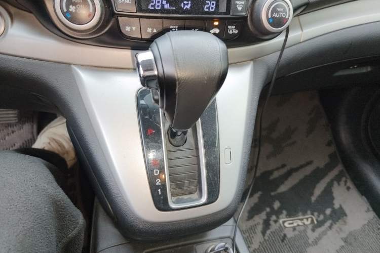 Used Honda CR-V 2013 2.4L Two-Wheel-Drive Luxury Edition
