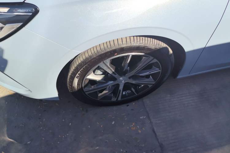 Used Geely Auto Emgrand 2023 4th Generation Champion Edition 1.5L CVT Prestige Model