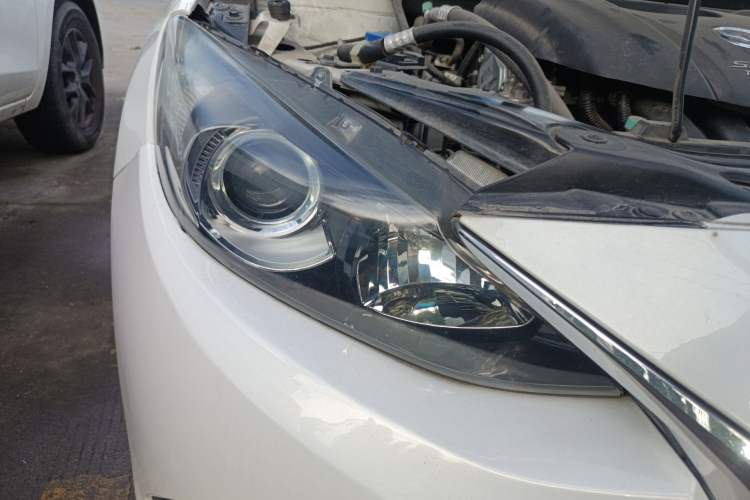 Used Mazda Mazda 3 Axela 2016 Sedan 1.5L Automatic Luxury Model
