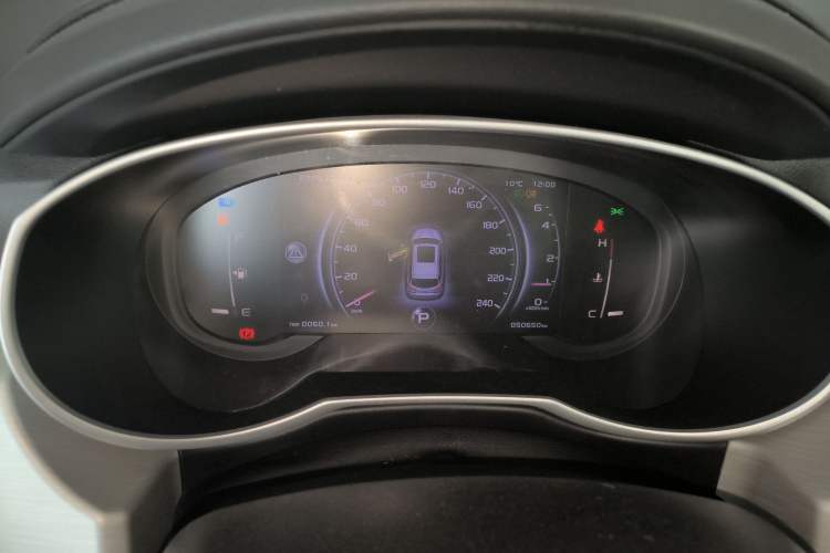 Used Geely Auto Emgrand X7 Sport 2018 1.8TD Automatic Two-Wheel Drive Smart Connect 4G Internet Edition