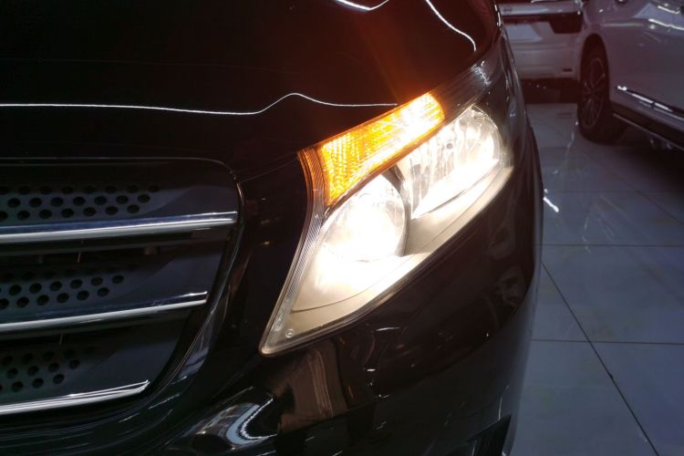 Used Mercedes-Benz Vito 2018 2.0T Business Version China VI Emission Standard
