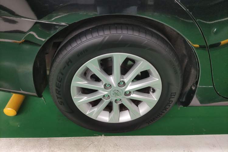 Used Toyota Camry 2015 2.0G Premier Edition