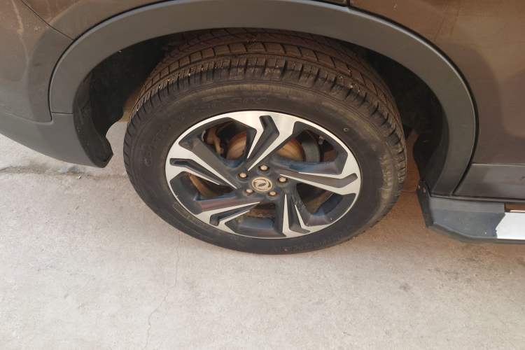 Used Dongfeng Aeolus AX7 2016 2.0L Automatic Zhiyi Trim