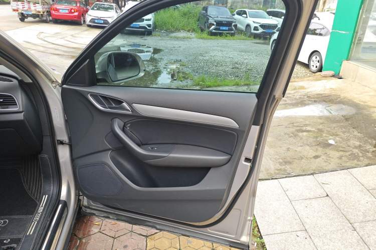 Used Audi Q3 2018 30th Anniversary Edition 30 TFSI Fashion Model
