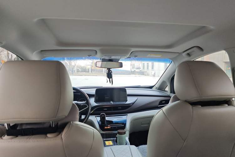 Used Buick GL8 2023 Land Executive Class Smart Enjoyment Model
