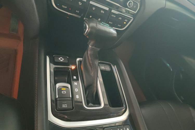 Used GAC Trumpchi GS8 2017 320T Two-Wheel Drive Luxury Smart Connectivity Version (7 Seats)