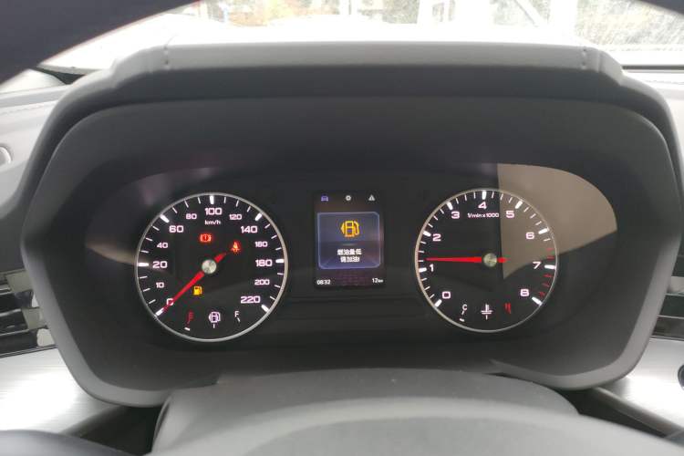 Used MG 5 2023 180 DVVT Manual Fashion Edition
