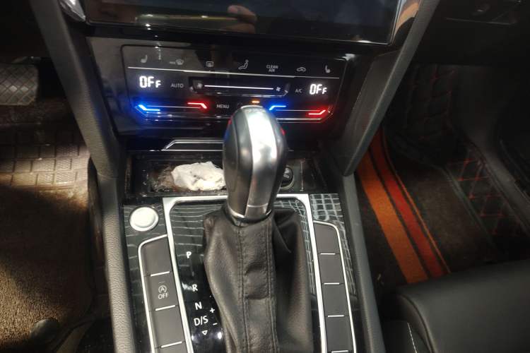 Used Volkswagen Magotan 2020 330TSI DSG Leading Model
