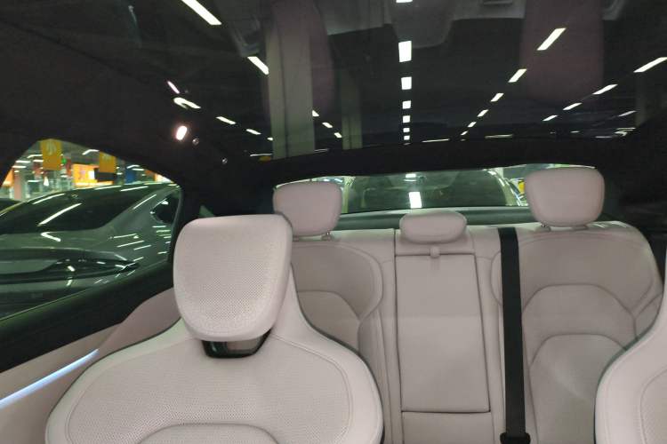 Used  SU7 2024 Four-Wheel Drive Ultra-Long Range Advanced Intelligent Driving Max Edition
