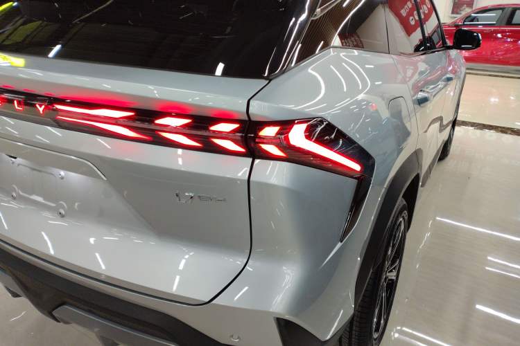 Used  L7 2025 EM-i 115km Exploration+ Edition
