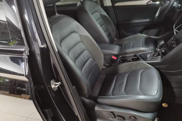 Used Volkswagen Tiguan L 2021 330TSI Automatic Two-Wheel Drive Smart Edition