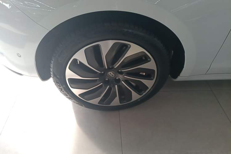 Used Hima AITO M5 2022 Range-Extended Rear-Drive Standard Version
