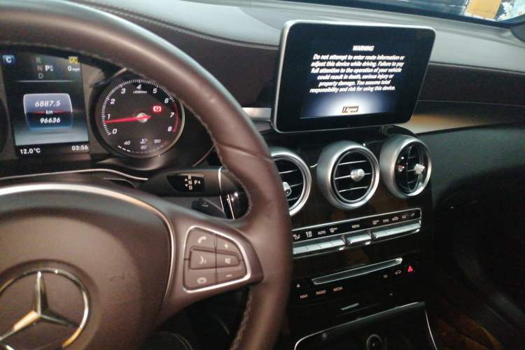 Used Mercedes-Benz GLC 2018 Facelift GLC 260 4MATIC Luxury Edition
