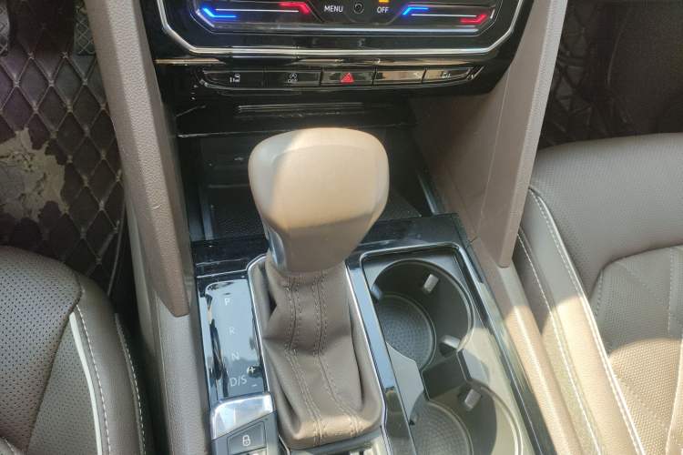 Used Volkswagen Viloran 2020 380TSI Prestige Edition
