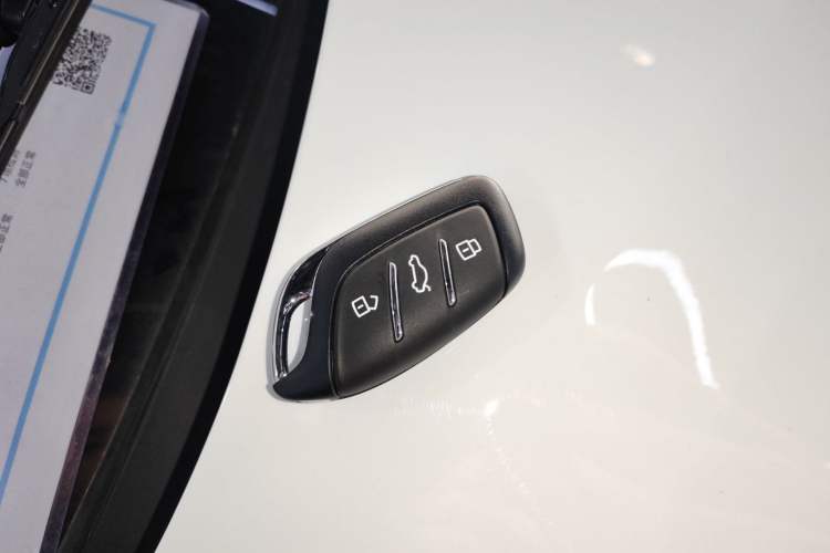 Used Roewe i5 2026 Model 1.5L CVT Luxury Edition