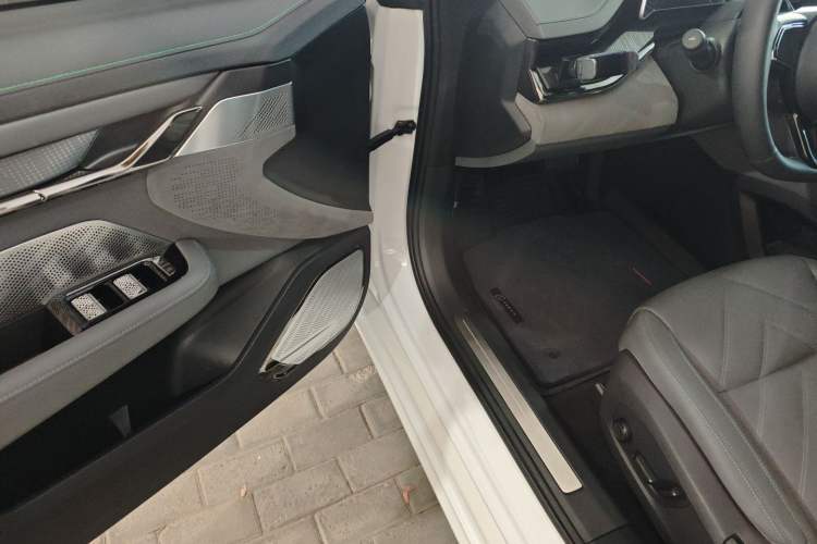 Used Zeekr 001 2023 WE Edition 100 kWh