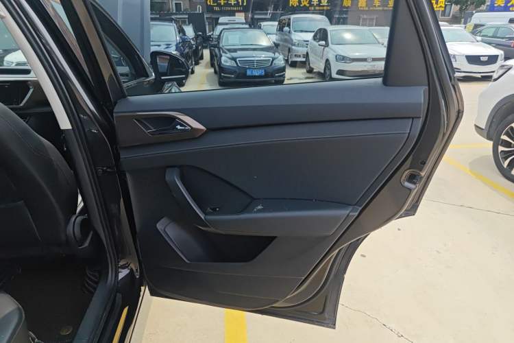 Used Volkswagen Tharu 2020 280TSI Two-Wheel Drive Luxury Plus Version China VI Standard
