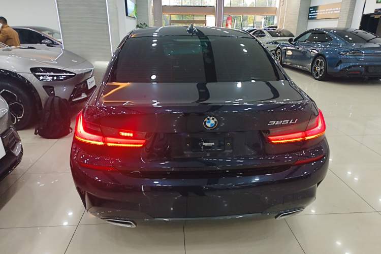Used BMW 3 Series 2021 Second Facelift 325Li M Sport Package
