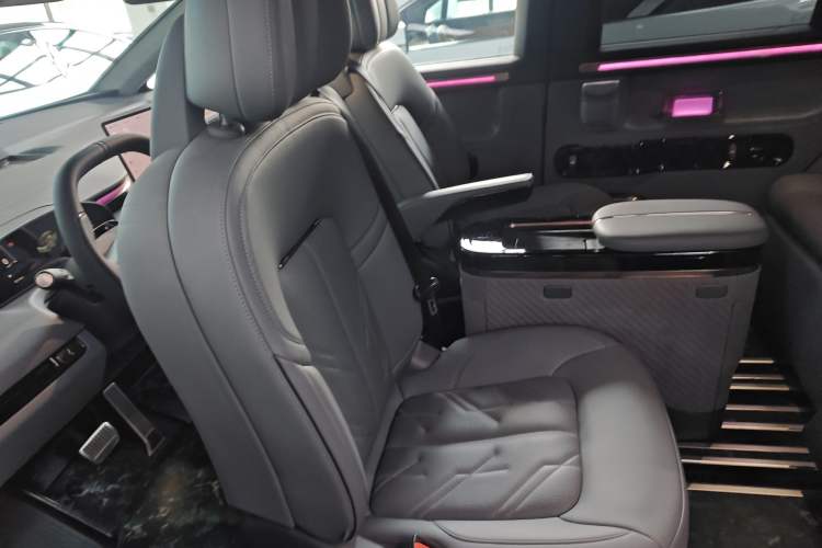 Used Zeekr MIX 2025 Long-Range Intelligent Driving Edition
