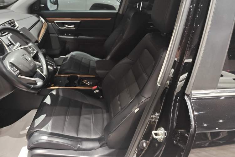 Used Honda CR-V 2021 240TURBO CVT 2WD Fashion Edition