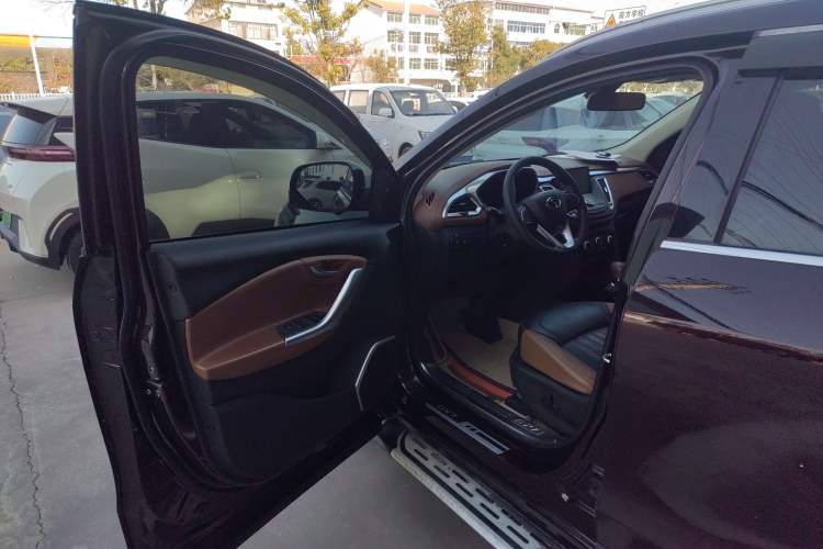 Used Soueast DX7 2017 1.5T Automatic Luxury Model
