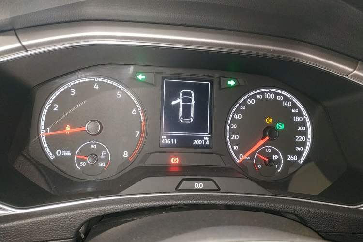 Used Volkswagen T-ROC 2019 230TSI DSG Two-Wheel-Drive Advanced Version China VI Standard
