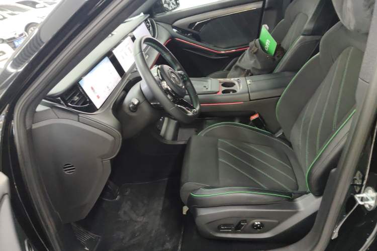 Used VOYAH FREE 2025 318 318 km Rear-Drive Touring Edition