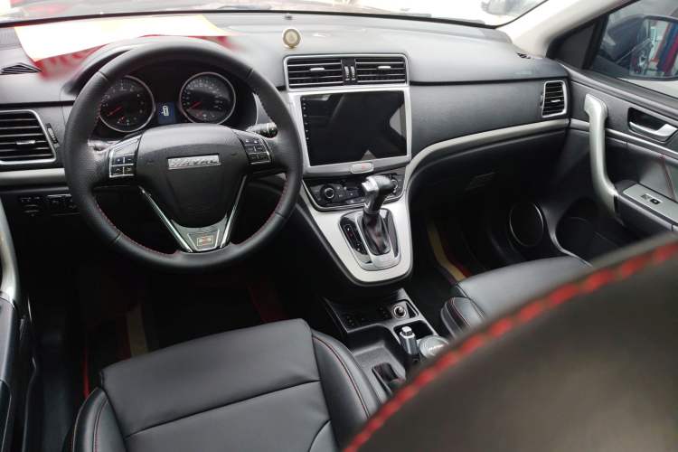 Used Haval H6 2015 Sport Edition 1.5T Automatic Two-Wheel Drive Luxury Model
