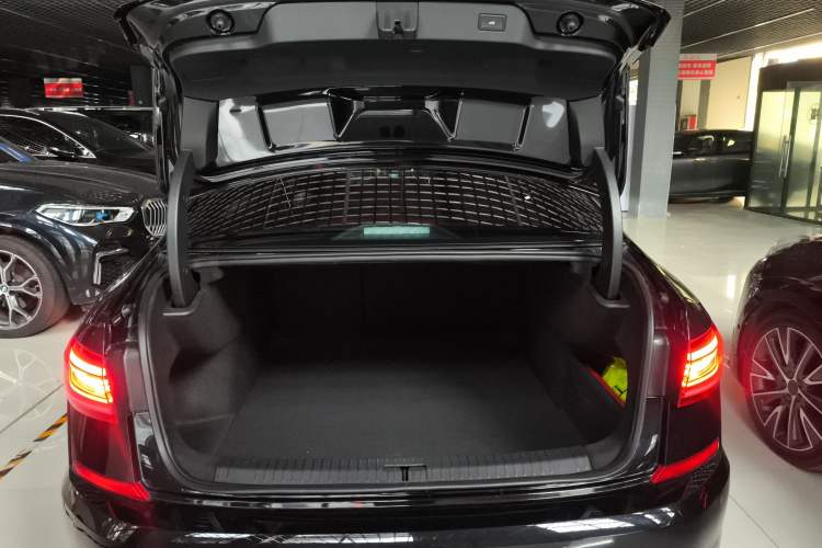 Used Volkswagen Passat 2025 Premium Version 380TSI Dragon Edition
