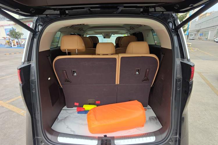 Used Denza D9 2024 DM-i 980 Four-Wheel Drive Flagship Model