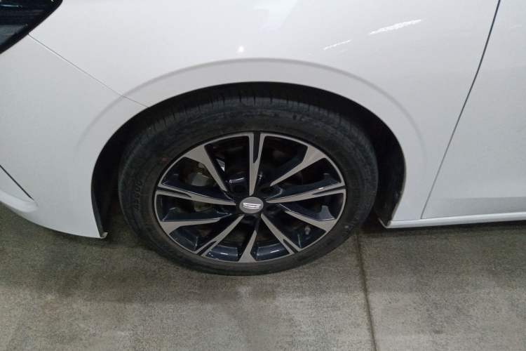 Used Geely Auto Emgrand 2023 4th Generation Champion Edition 1.5L CVT Flagship Model
