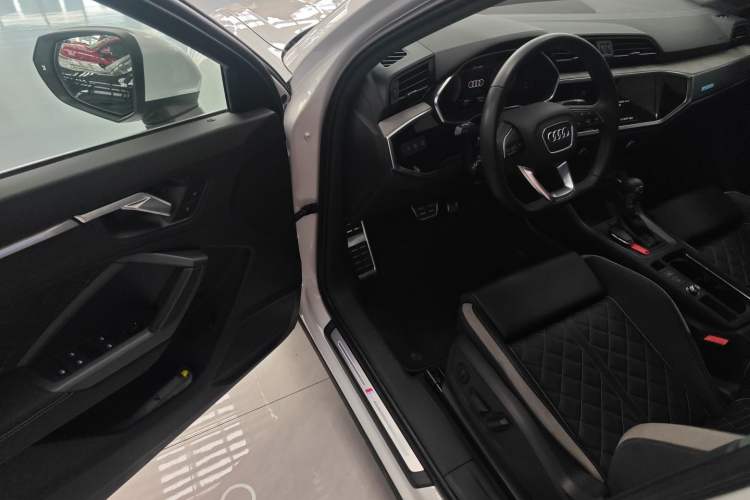 Used Audi Q3 2025 quattro 45th Anniversary Edition 35TFSI Fashionable and Dynamic Model