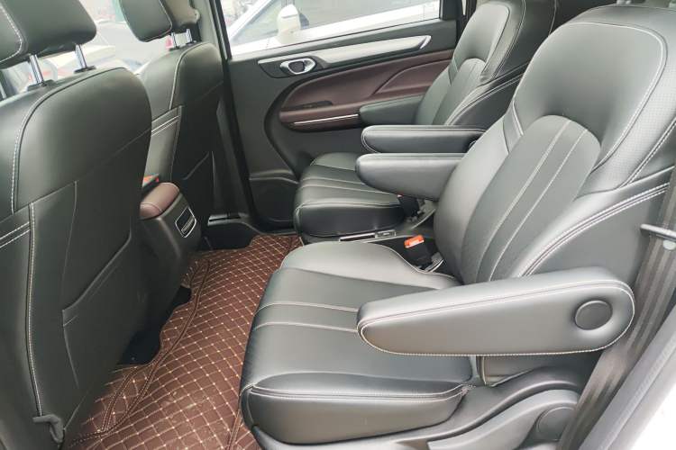 Used GAC Trumpchi M6 2021 270T DCT Luxury Edition (6 Seats)
