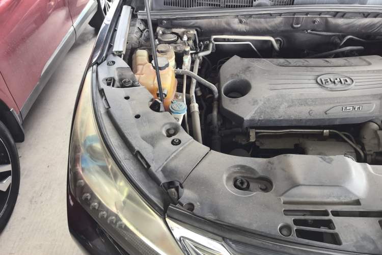 Used BYD Song 2016 1.5TI Manual Luxury Model
