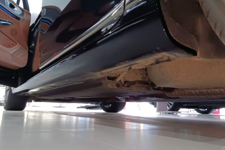 Used Hongqi H9 2024 2.0T Qichang Private Enjoyment Luxury Edition
