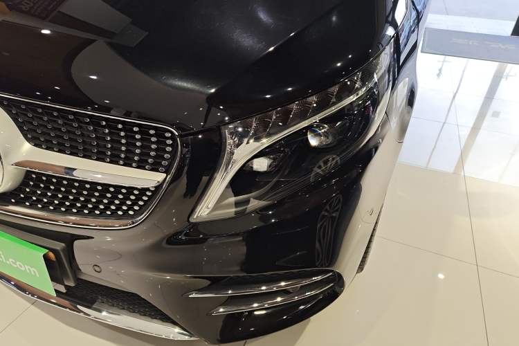 Used Mercedes-Benz V-Class 2022 V 260 L Long-wheelbase Luxury Edition