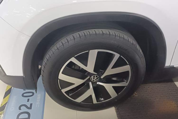 Used Volkswagen Tayron 2023 300TSI Two-Wheel-Drive Luxury Plus Advanced Edition
