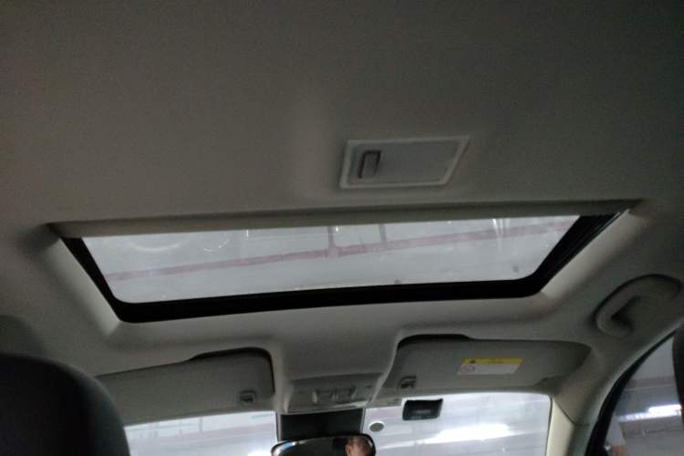 Used Buick Encore 2015 1.4T Automatic Two-Wheel Drive Urban Elite Version