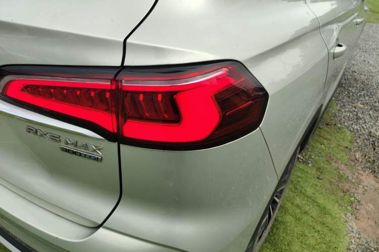 Used Roewe RX5 MAX 2021 Supreme Series 300TGI Automatic Luxury Cabin Edition
