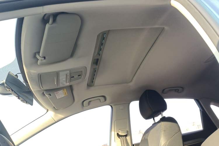 Used Roewe i6 2020 PLUS 1.6L CVT 4G Connected Glory Flagship Edition