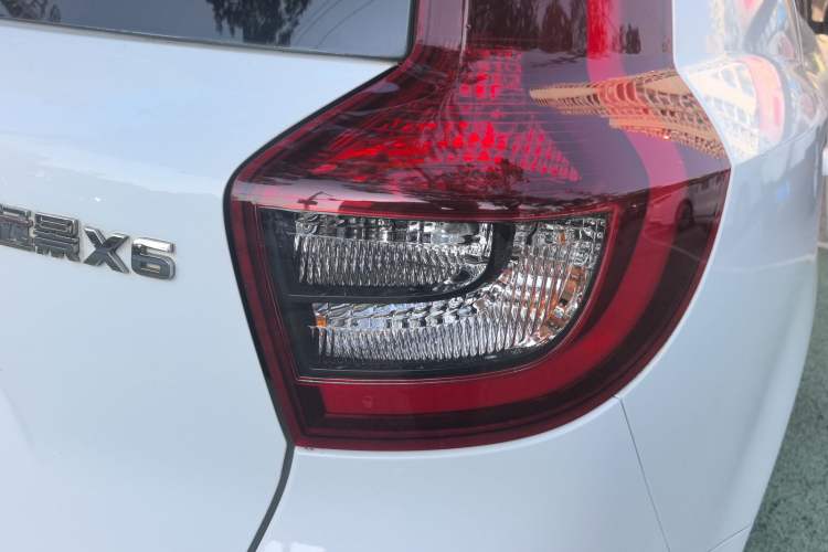 Used Geely Auto Vision X6 2018 1.4T CVT 4G Connected Luxury Version
