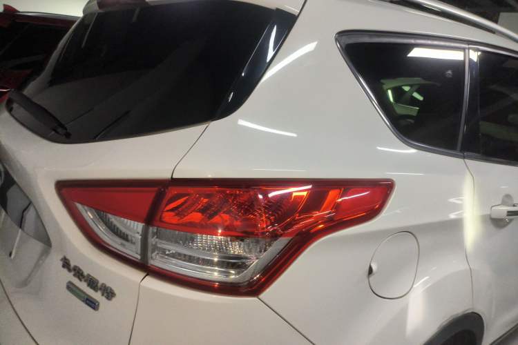 Used Ford Kuga 2013 2.0L GTDi Four-Wheel-Drive Elite Model