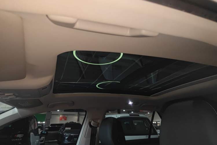 Used Volkswagen T-ROC 2022 280TSI DSG Two-Wheel Drive Elite PLUS
