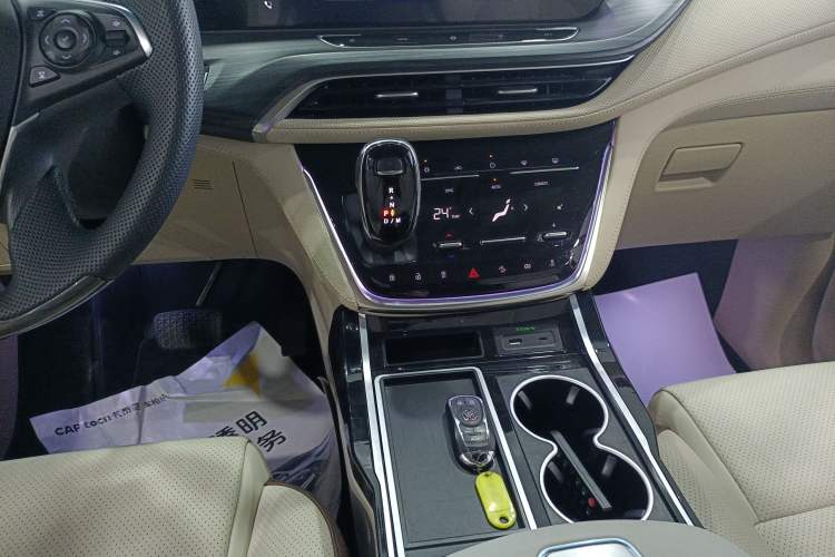 Used Buick GL8 2023 ES Lu Zun Deluxe Model
