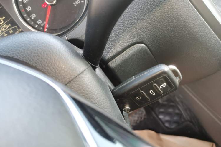 Used Volkswagen Polo 2016 1.6L Automatic Comfort Model
