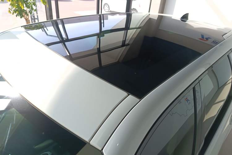 Used Land Rover Discovery Sport 2019 240 PS SE Version China VI Standard