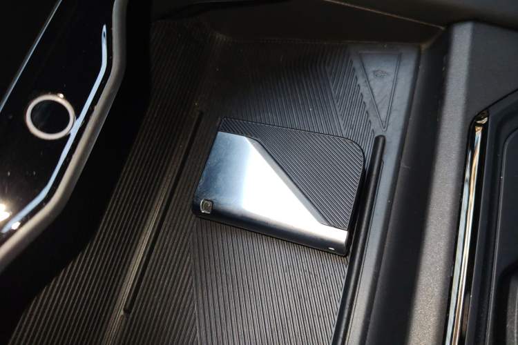 Used Lynk & Co 01 EM-P 2023 1.5TD EM-P Dawn Edition
