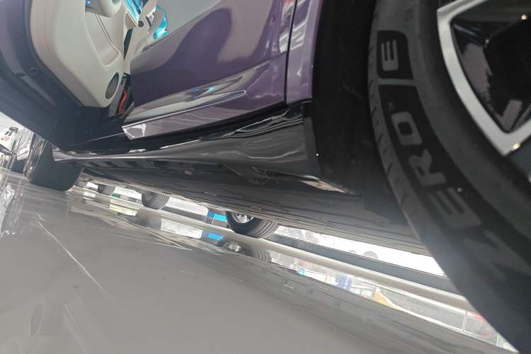 Used Hima Luxeed R7 2024 All-Electric 667 km Max
