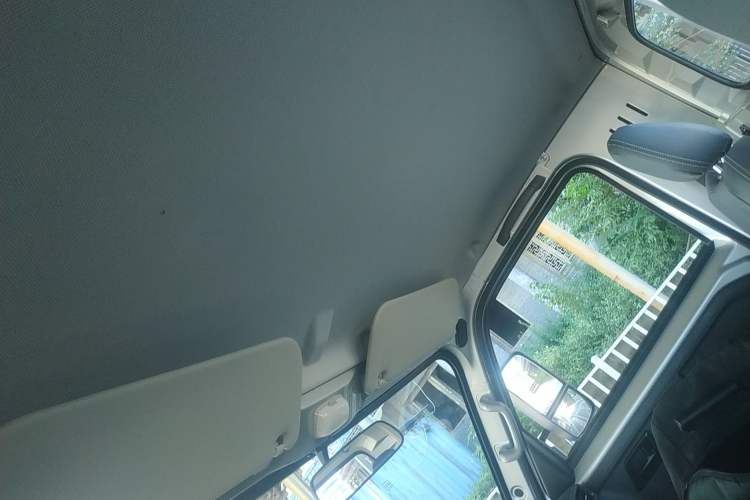 Used Wuling Dragon Truck 2023 2.0L Comfort Version
