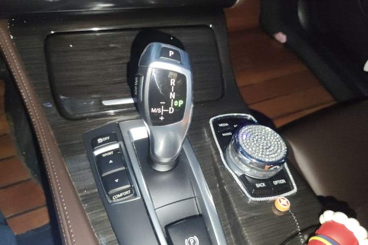 Used BMW 5 Series 2014 525Li Luxury Design Package